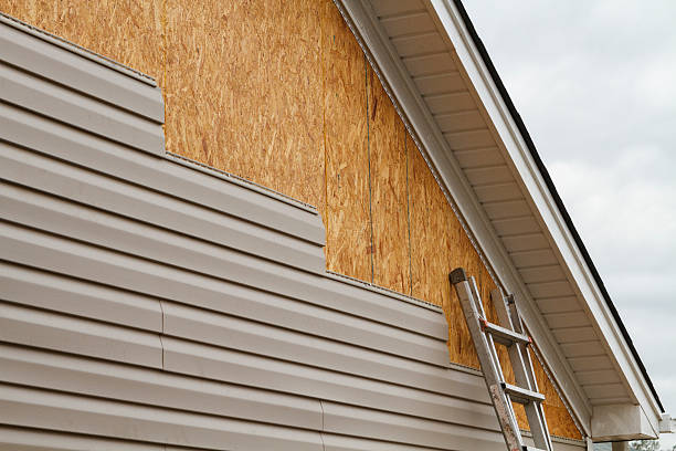 Professional Siding Installation technician working in Blaine, MN